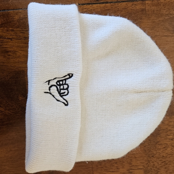 3 Piece Beanie with Embroidered Graphic Set - Picture 3 of 6